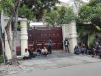 suasana-depan-rumah-gunawan-ongkowidjaya_20171121_112226.jpg