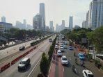 suasana-di-jl-gatot-subroto-jelang-natal-2019.jpg