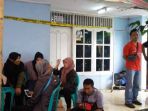 suasana-di-lokasi-pembunuhan-murniati-22-di-rt-0303-pondok-rangon-jakarta-timur_20170112_171758.jpg
