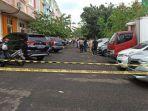 suasana-di-lokasi-seorang-pria-diduga-korban-penembakan-di-ruko-royal-gading-square.jpg