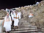 suasana-di-puncak-jabal-rahmah-sabtu-1082019-dini-hari-waktu-arab-saudi-89.jpg