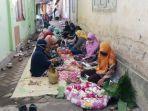 suasana-di-rumah-duka-mbah-lindu.jpg