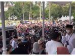 suasana-gedung-pakuan-bandung-ketika-jenazah-eril-akan-diberangkatkan-ke-pemakaman.jpg