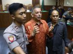 suasana-haru-saat-mantan-bos-pln-sofyan-basir-divonis-bebas_20191104_154022.jpg