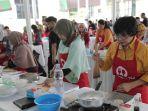 suasana-kelas-memasak-para-istri-mitra-driver-gocar-dan-goride.jpg