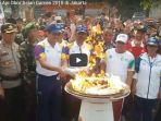 suasana-kirab-api-obor-asian-games-2018-di-jakarta_20180817_114049.jpg