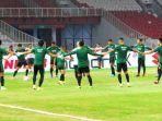 suasana-latihan-resmi-timnas-indonesia.jpg