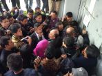 suasana-lp-i-sukamiskin-saat-anggota-pansus-kpk-akan-memasuki_20170706_112958.jpg