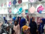 suasana-mandjha-hijab-di-kota-solo_20170924_093108.jpg