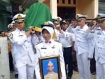 suasana-pemakaman-amirulloh-adityas-putra_20170113_130944.jpg