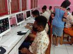 suasana-pembelajaran-di-smpn-buti-merauke-menggunakan-platform-edukasi-digital.jpg