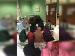 suasana-pengajian-dalam-rangka-ulang-tahun-sri-wulansih-ibunda-julia-perez_20170515_174002.jpg