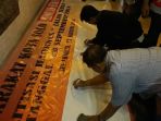 suasana-penolakan-atas-kedatangan-neno-warisman_20180828_085640.jpg