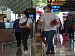 suasana-penumpang-bandara-soetta-tangerang-menuju-transisi-norma_20220308_144413.jpg