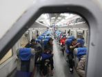 suasana-penumpang-di-stasiun-ka-bandung_20161129_122927.jpg
