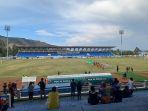 suasana-pertandingan-sepak-bola-pon-xx-papua-2021.jpg