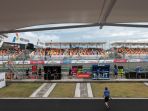 suasana-pit-lane-motogp-mandalika-2022_20220319_153201.jpg