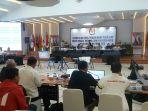 suasana-rekapitulasi-suara-di-kpu.jpg
