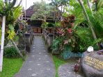 suasana-restoran-bebek-tepi-sawah_20170804_105622.jpg