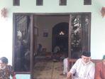suasana-rumah-dari-lilis-sulastri-56-kakak-ketiga-tuti-suhartini-55-sa.jpg