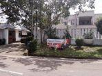 suasana-rumah-keluarga-ahok.jpg