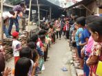 suasana-saat-anak-anak-dikoordinir-untuk-menyambut-djarot_20161207_120701.jpg