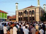 suasana-salat-id-di-cirebons.jpg