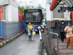 suasana-terminal-blok-m-saat-psbb_20200410_222320.jpg