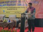subroto-ak-mm-cgrv-selaku-asdep-kepemimpinan-pemuda.jpg
