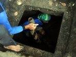 sudah-27-truk-kulit-kabel-ditemukan-di-gorong-gorong-ring-satu_20160310_154906.jpg