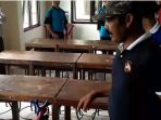 sudah-diresmikan-wali-kota-solo-kelilingi-gedung-baru-smp-n-27-surakarta_20170121_150055.jpg