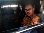 sudirman-said-diperiksa-di-kejagung_20151208_200451.jpg