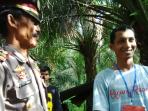 sugiman-20-pemuda-dari-suku-anak-dalam-daftar-polisi_20160504_095050.jpg