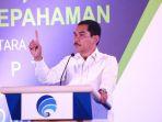 suhardi-alius-mh-saat-memberikan-pembekalan-mengenai-resonansi.jpg