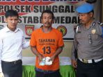 suherman-alias-bokir-juru-tulis-perjudian-togel-yang-diamankan-petugas-polsek-sunggal_20180115_152349.jpg