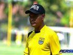 sujana-mantan-pemain-persib-bandung.jpg