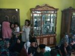 sule-duduk-di-depan-jenazah-ayah_20171011_130834.jpg