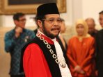 sumpah-jabatan-hakim-konstitusi_20160407_225516.jpg