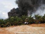 sumur-minyak-ilegal-di-kawasan-kecamatan-bajubang-kabupaten-batanghari-kembali-terbakar.jpg