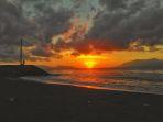 sunrise-di-pantai-boom.jpg