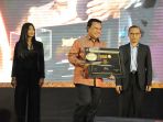 superbrands-awards-2017_20170607_132622.jpg