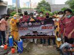 suporter-fanatik-persija-jakarta-aksi-sosial.jpg