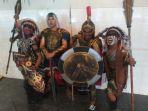 suporter-jakarta-bhayangkara-presisi-menggunakan-kostum-unik.jpg