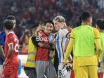 suporter-masuk-lapangan-timnas-indonesia-vs-argentina.jpg