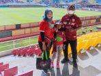 suporter-persis-solo-putra-pra-eka-35-datang-ke-stadion-manahan-solo.jpg