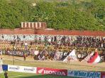 suporter-psm-makassar-bentrok.jpg
