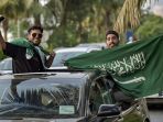 suporter-rayakan-kemenangan-timnas-arab-saudi-atas-argentina_20221123_024248.jpg