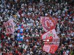 suporter-red-star-belgrade-dukung-rusia.jpg