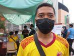 suporter-sriwijaya-fc-yang-hadir-di-stadion-pakansari.jpg