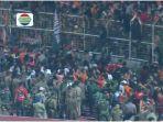 supporter-away-persija-membludak-di-stadion-sumpah-pemuda.jpg